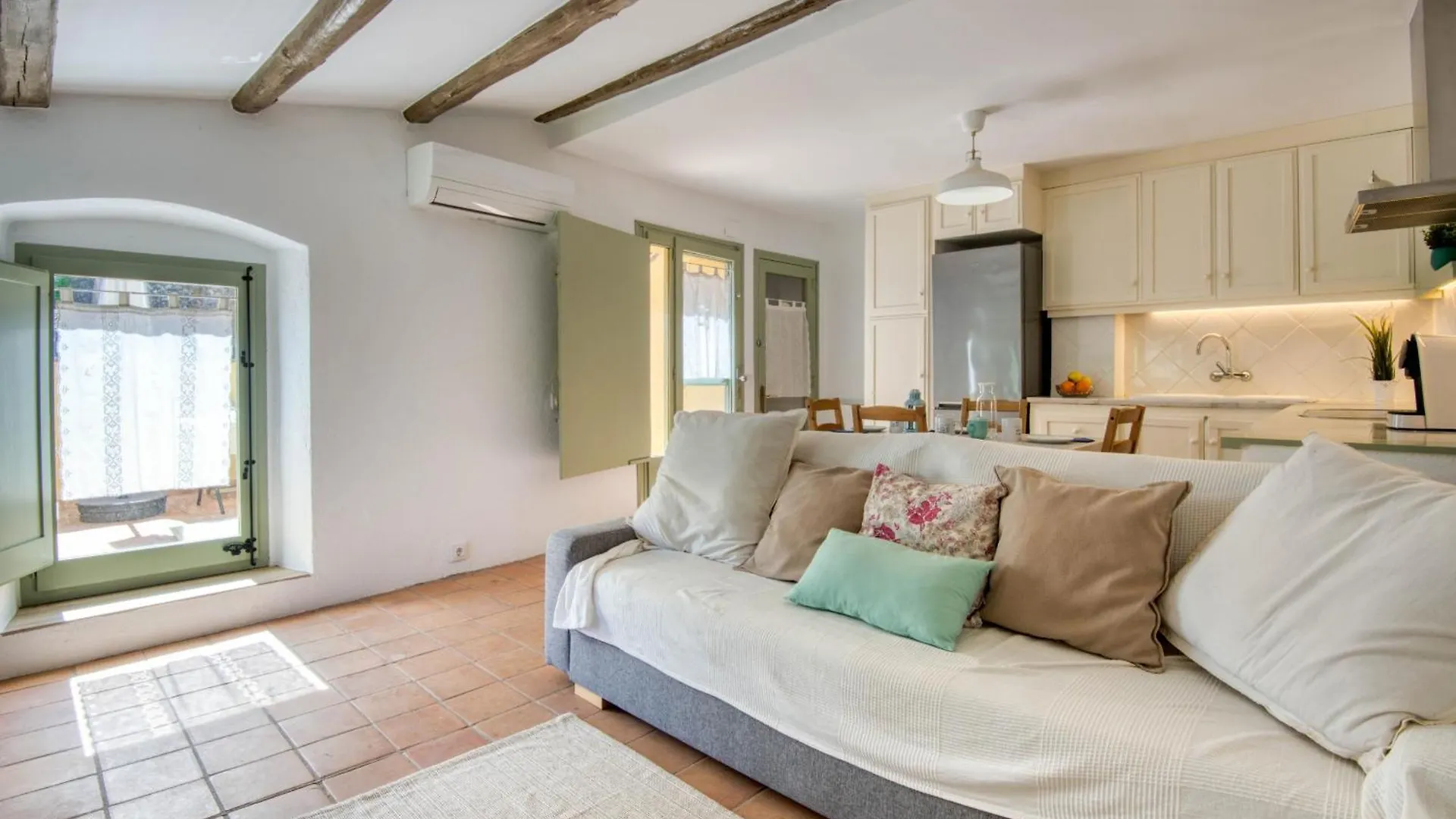 Can Parralets Camallera Holiday home